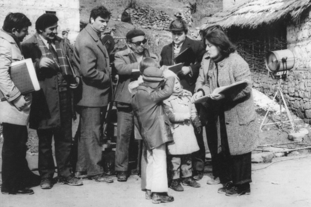 Kur po Xhirohej një ﬁlm (We’re Shooting a Movie), 1981, Xhanfise Keko